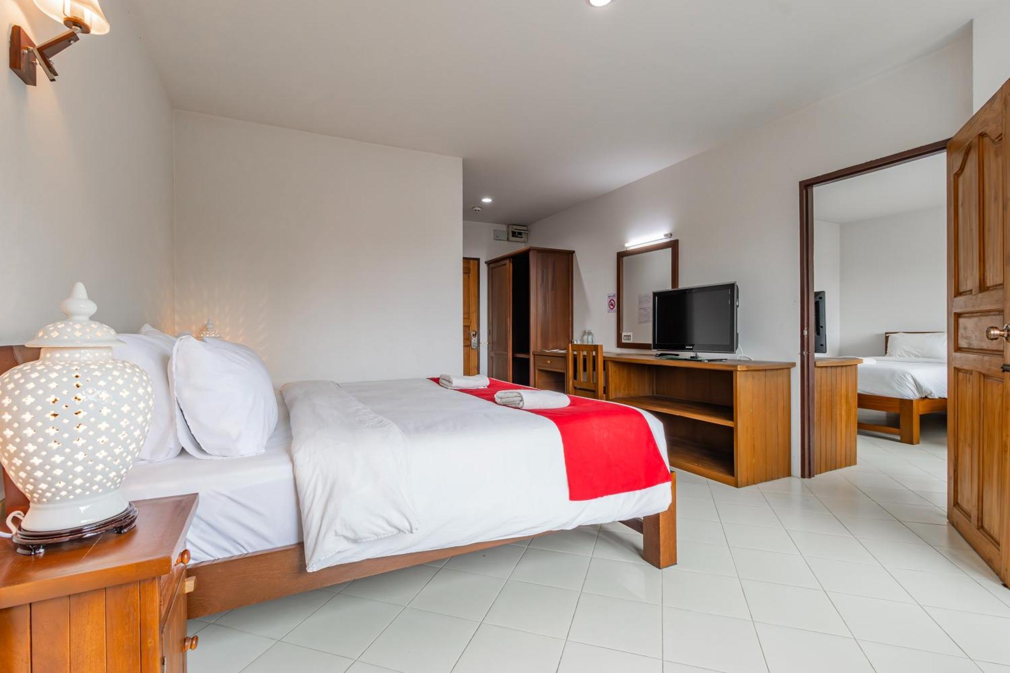 Budget Stars Hotel チエンマイ エクステリア 写真