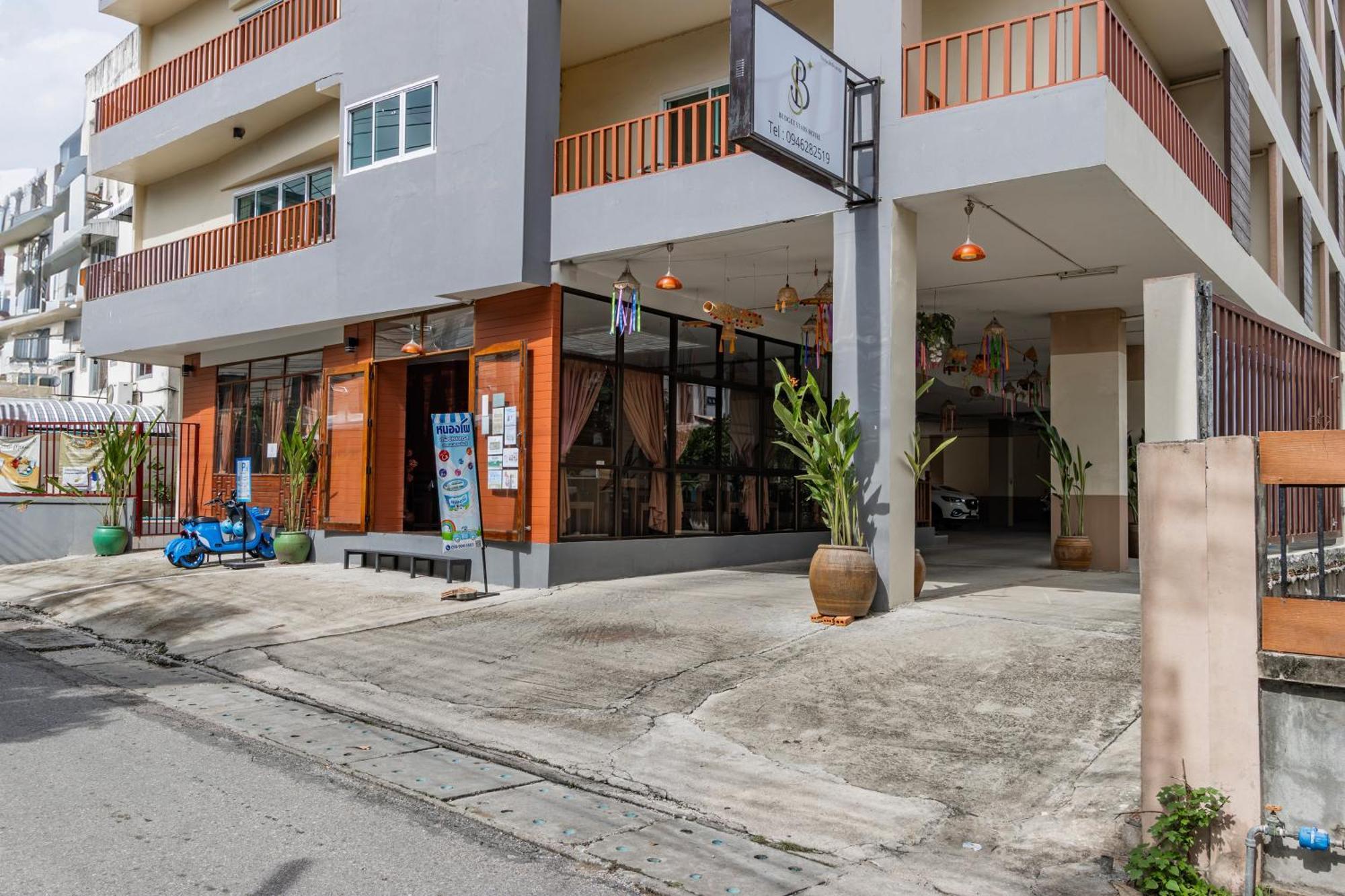 Budget Stars Hotel チエンマイ エクステリア 写真