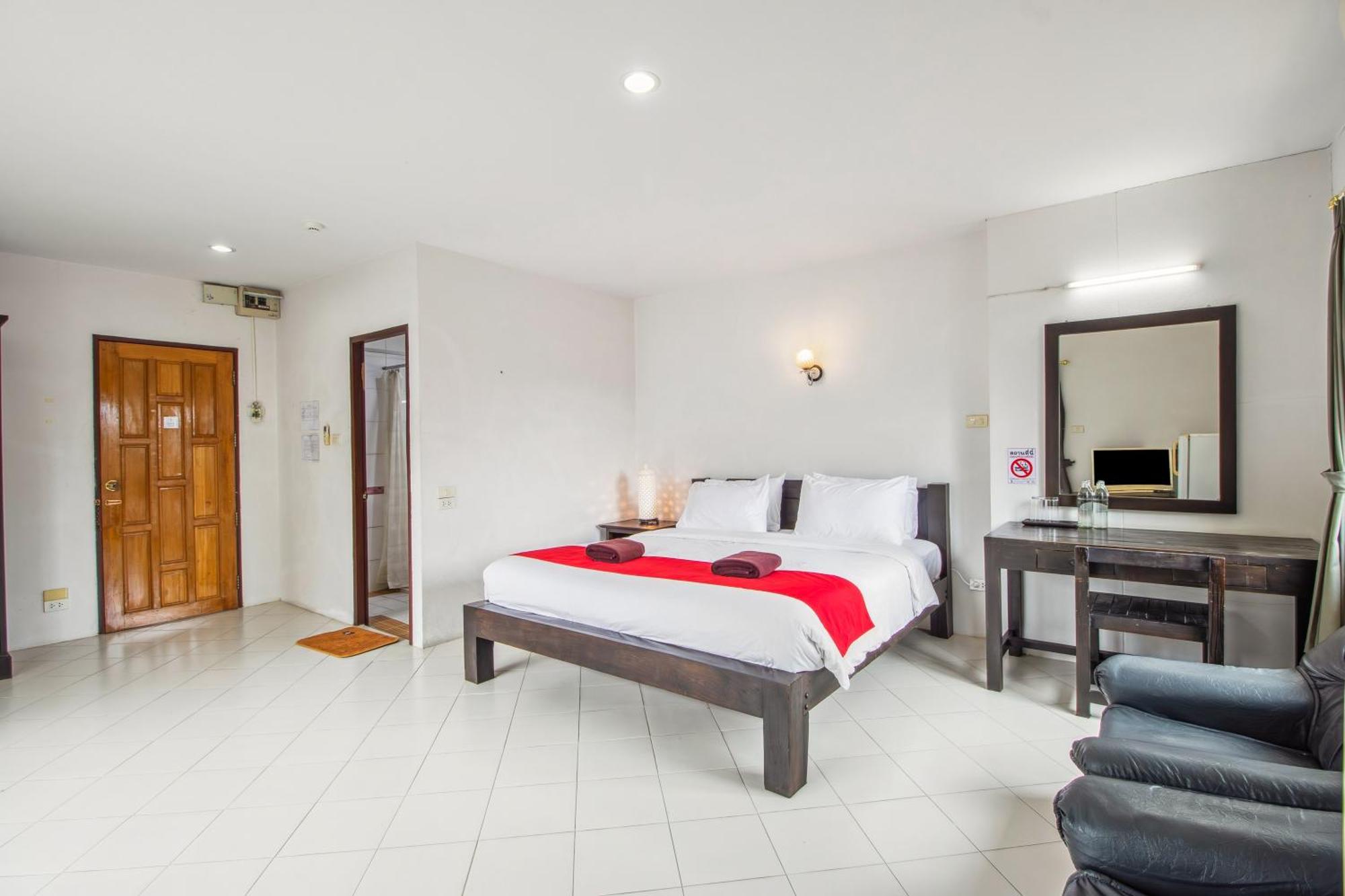 Budget Stars Hotel チエンマイ エクステリア 写真